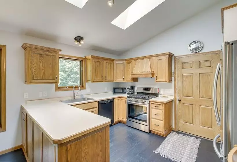 Secluded Wautoma Home W/ Fire Pit!