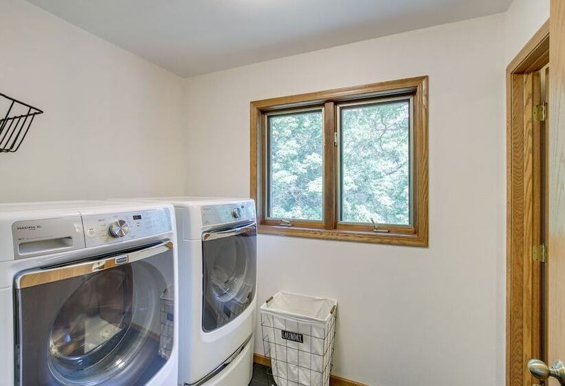 Secluded Wautoma Home W/ Fire Pit!