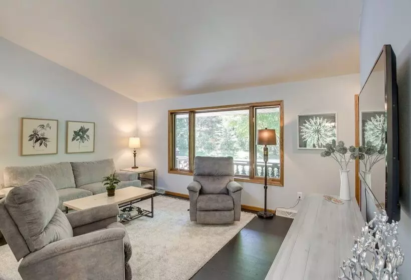 Secluded Wautoma Home W/ Fire Pit!