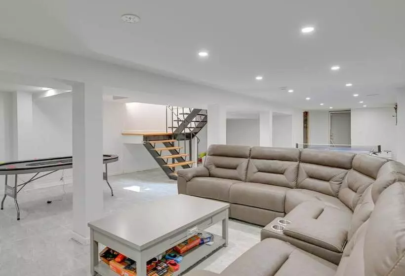 Spacious Rocky Point Retreat W/ Al Fresco Dining!