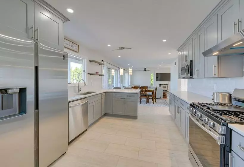 Spacious Rocky Point Retreat W/ Al Fresco Dining!