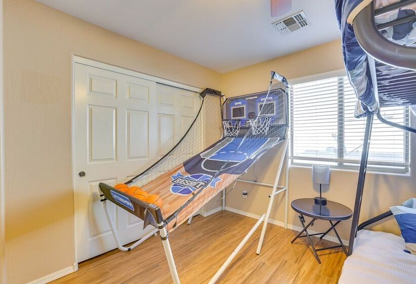 Sunny Surprise Home: Heated Outdoor Pool, Hot Tub!