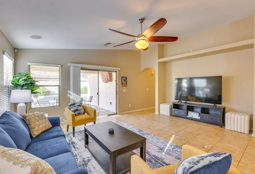 Sunny Surprise Home: Heated Outdoor Pool, Hot Tub!