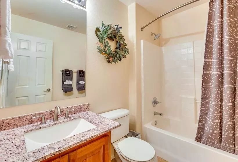 Sunny Surprise Home: Heated Outdoor Pool, Hot Tub!