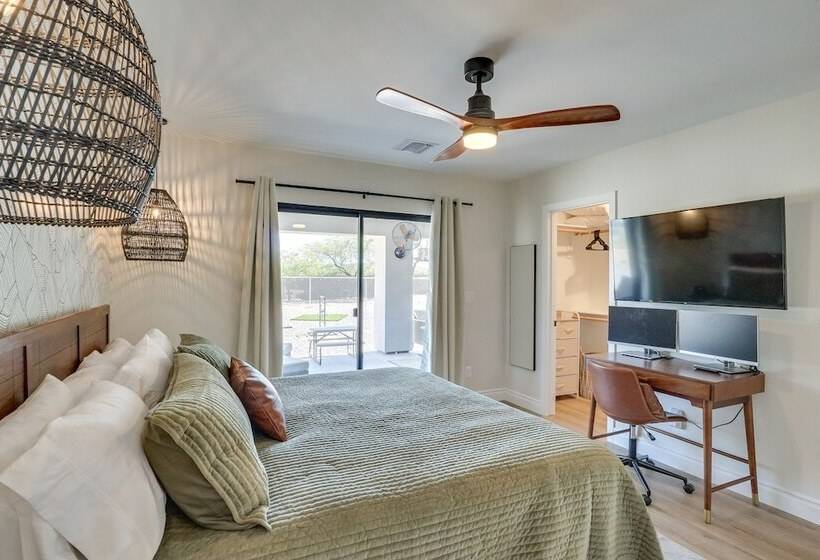 Topocks Premier Luxury Rental Home: 5 Mi To River