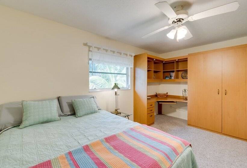 Tranquil Venice Escape W/ Private Backyard Oasis!