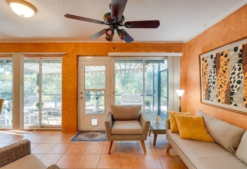 Tranquil Venice Escape W/ Private Backyard Oasis!