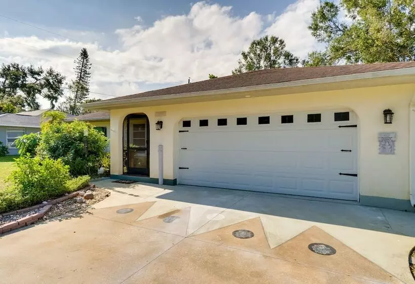 Tranquil Venice Escape W/ Private Backyard Oasis!