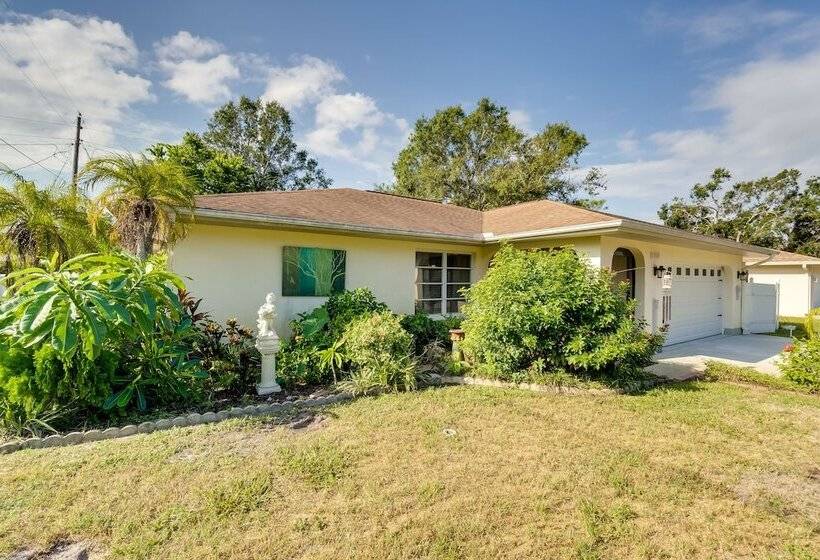 Tranquil Venice Escape W/ Private Backyard Oasis!