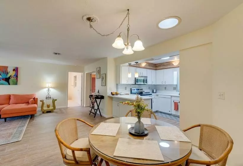 Tranquil Venice Escape W/ Private Backyard Oasis!
