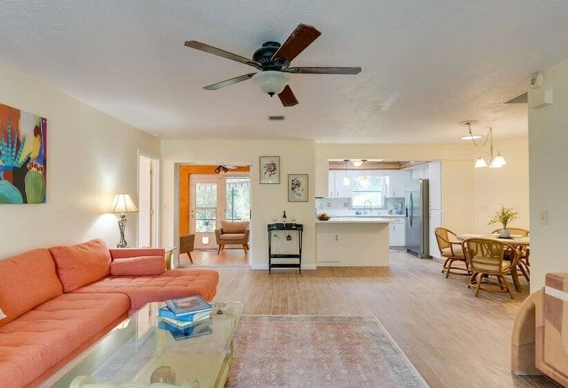 Tranquil Venice Escape W/ Private Backyard Oasis!