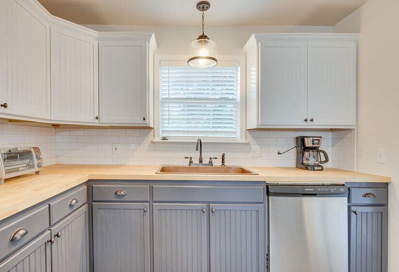 Updated Home W/ Yard ~ 14 Mi To Quartz Mountain!