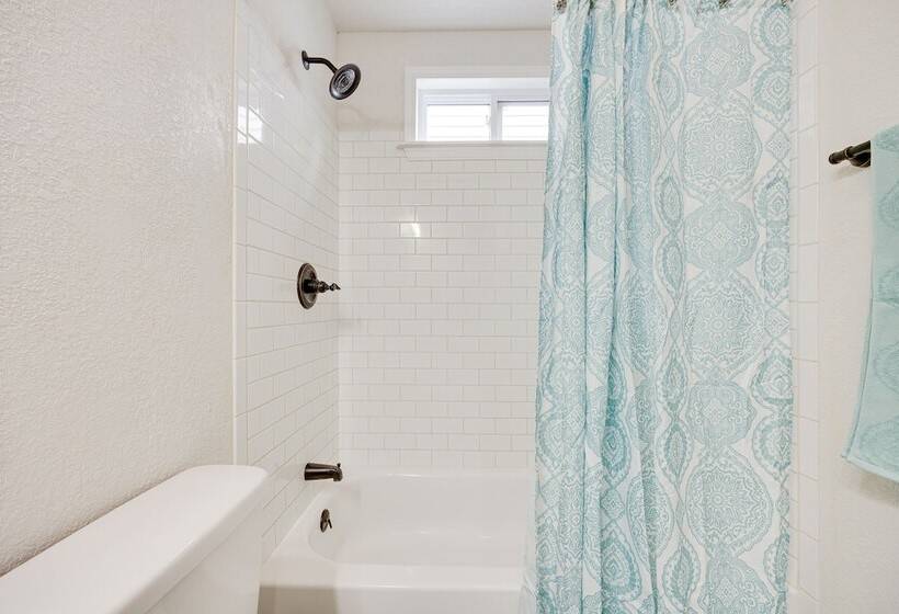 Updated Home W/ Yard ~ 14 Mi To Quartz Mountain!