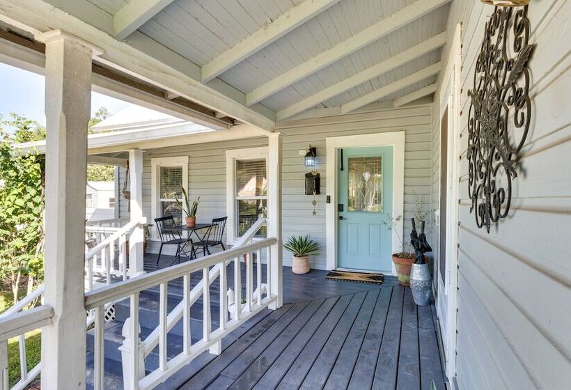 Fire Pit & Yard: Updated Winter Garden Home!