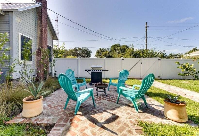 Fire Pit & Yard: Updated Winter Garden Home!