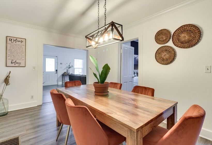 Fire Pit & Yard: Updated Winter Garden Home!