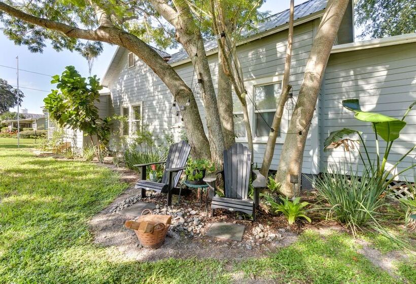 Fire Pit & Yard: Updated Winter Garden Home!