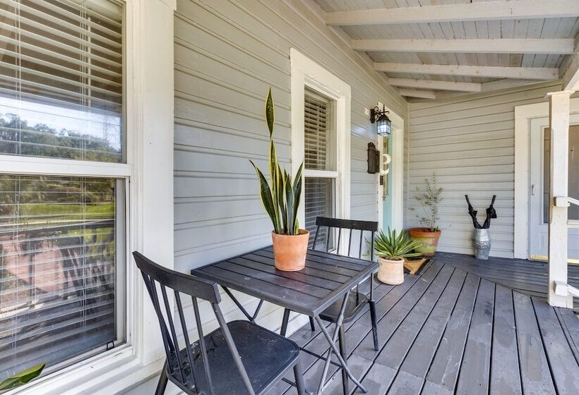 Fire Pit & Yard: Updated Winter Garden Home!