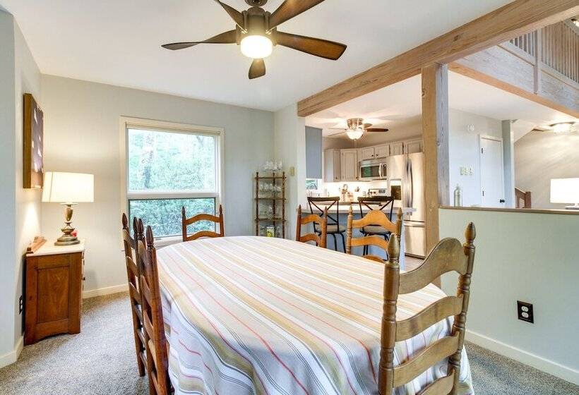 Wintergreen Resort Home W/ Deck, 1 Mi To Skiing!