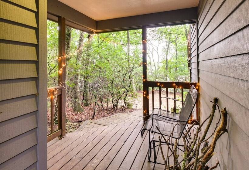 Wintergreen Resort Home W/ Deck, 1 Mi To Skiing!