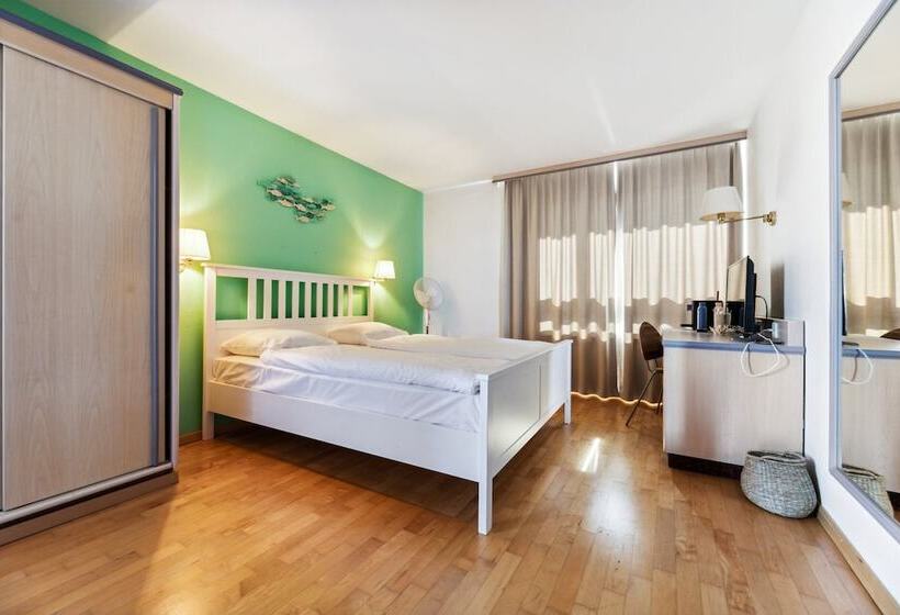 Becozy Du Lac Self Check In Hotel Riviera Edition