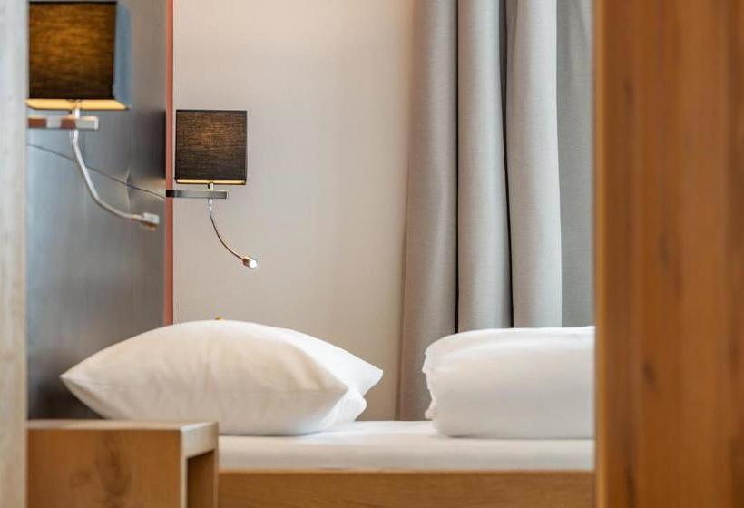 فندق Alphus Appartements