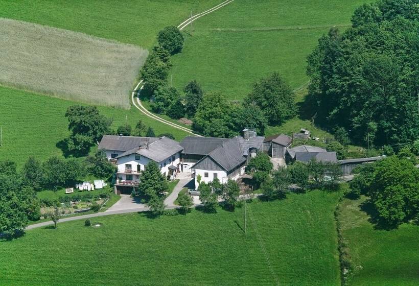 ホテル Bauernhof Waira