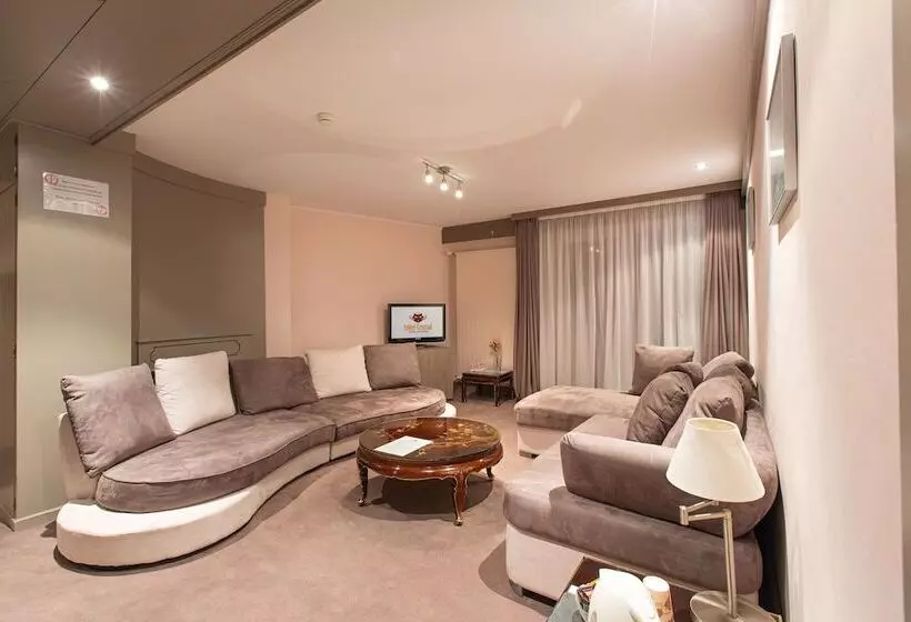 ホテル Central, Spa & Lounge Bar