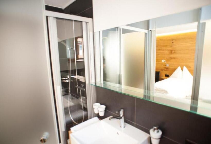 Hotelli Elite Alpine Lodge Apart & Breakfast