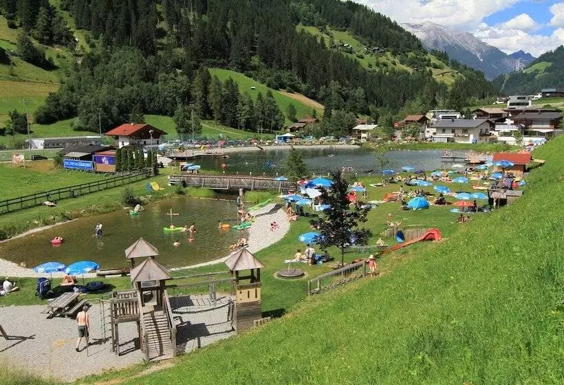 ホテル Garni Bergwelt