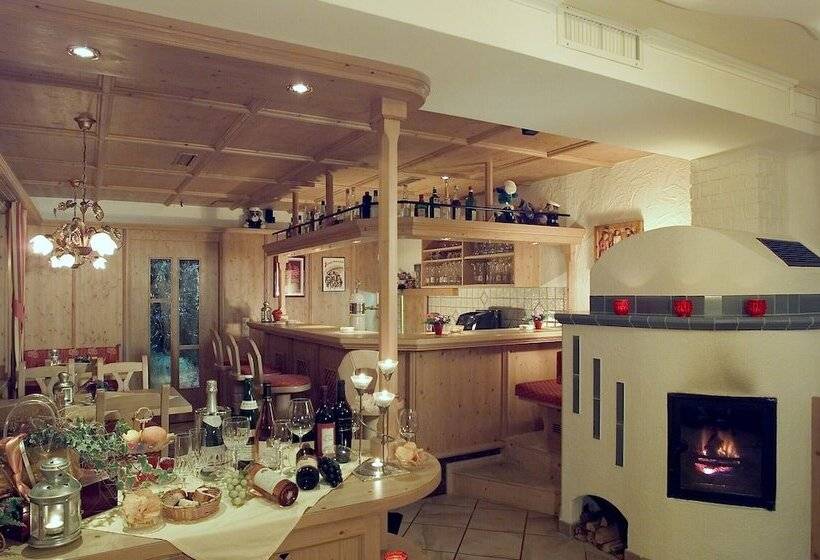 Отель Garni Bergwelt