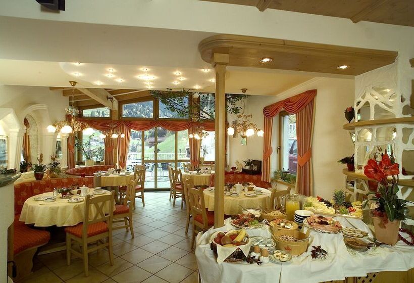 Отель Garni Bergwelt