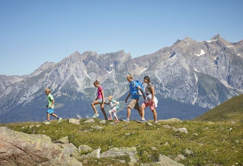Отель Garni Bergwelt