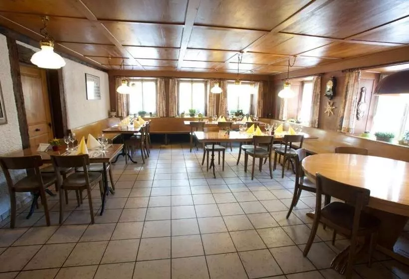 ホテル Gasthaus Hirschen