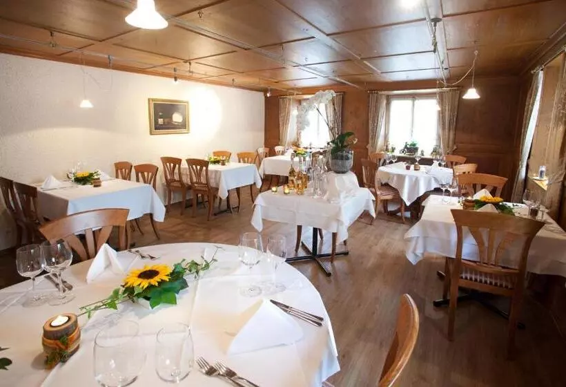 ホテル Gasthaus Hirschen