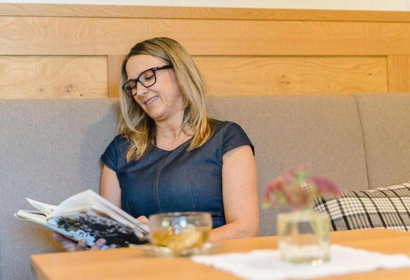 ホテル Gasthof Kreuz