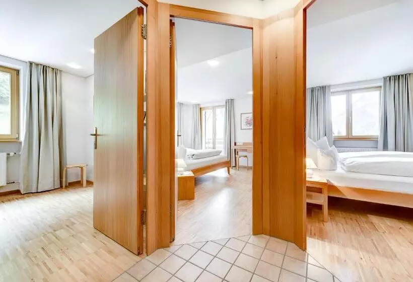 Hotelli Gasthof Kreuz