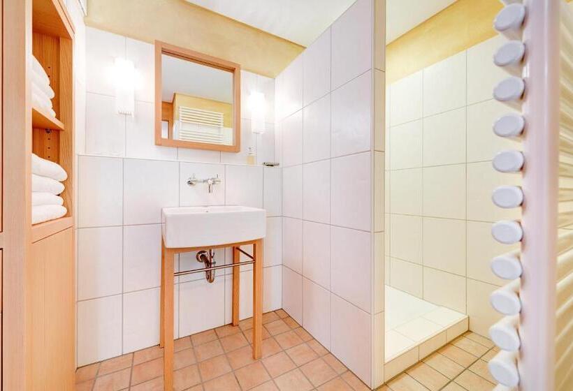 ホテル Gasthof Kreuz