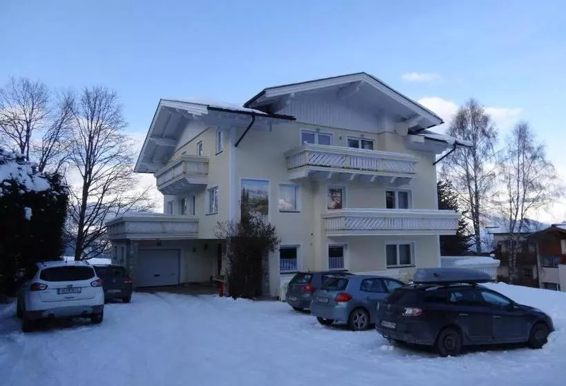 Hotelli Haus Alpina