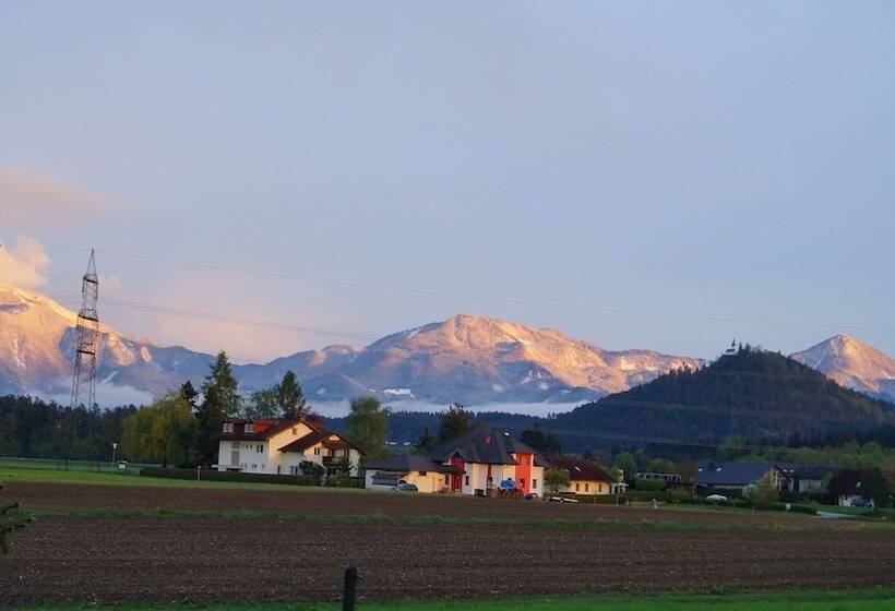 ホテル Landhaus Noreia