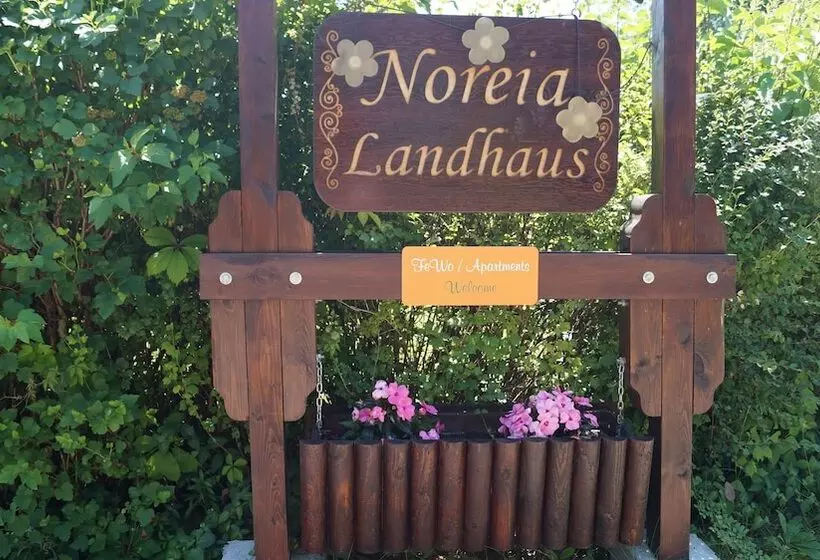 هتل Landhaus Noreia
