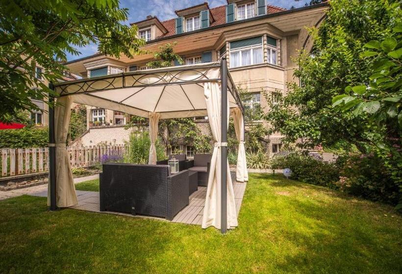 ホテル Max Aviation Villa & Apartments