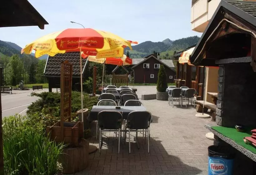 Hotelli Restaurant Schönau