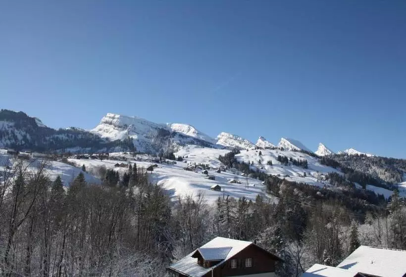 Hotelli Restaurant Schönau
