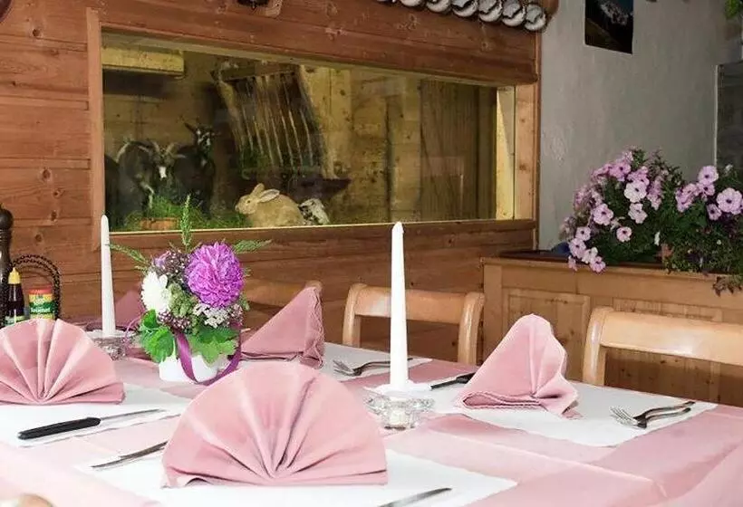 Hotelli Restaurant Schönau