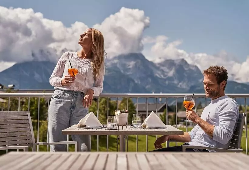 Hotelli Aja Bergresort Werfenweng