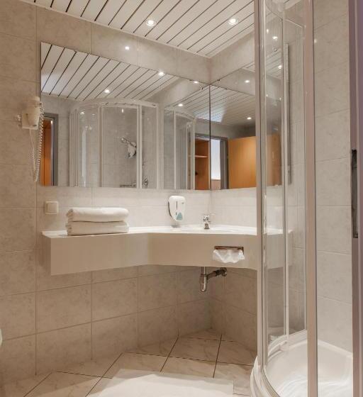 Landzeit Motor Hotel St. Valentin