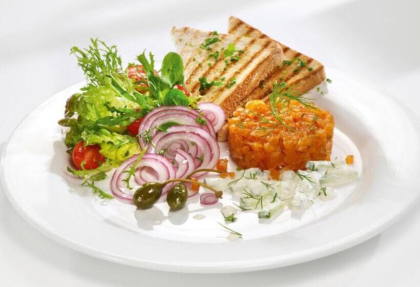 Landzeit Motor Hotel St. Valentin