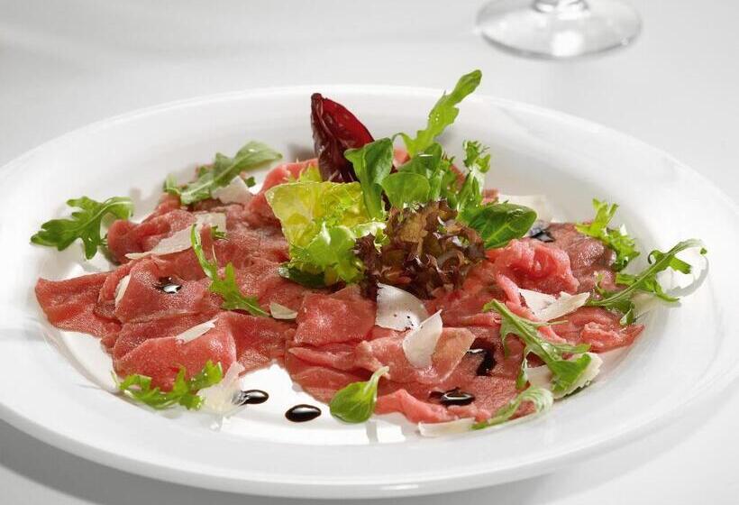 Landzeit Motor Hotel St. Valentin