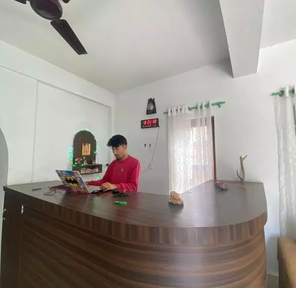 تختخواب و صبحانه Safari Suite